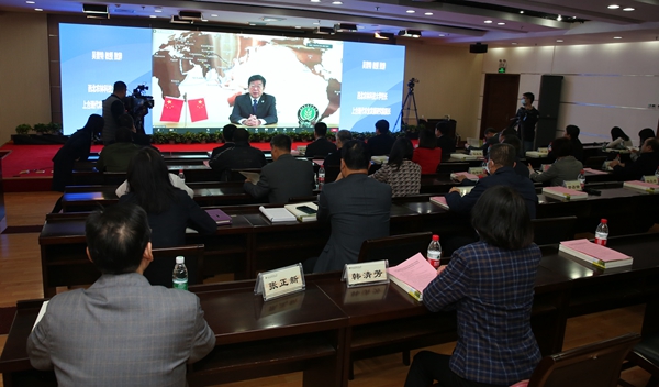 上合现代农业发展研究院智库报告发布会在我校举行.jpg